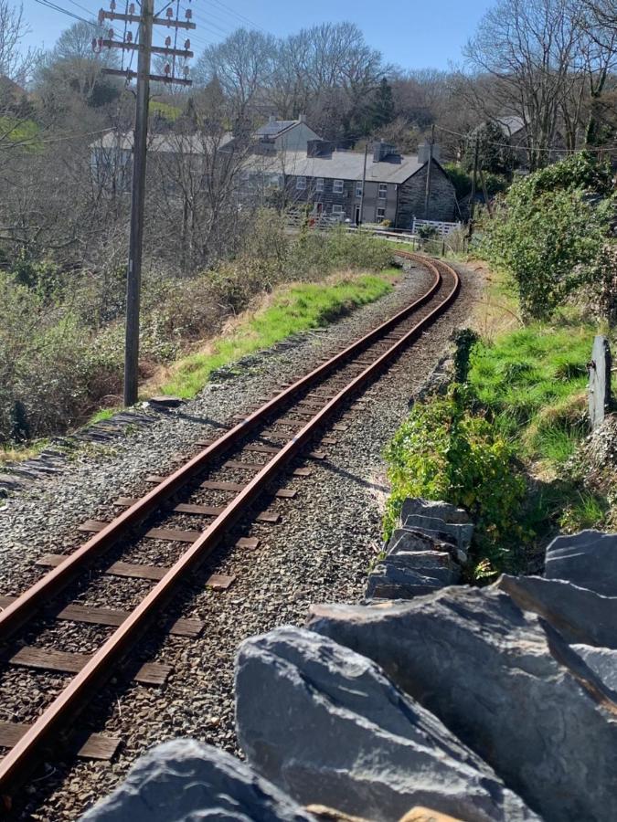 Penrhyndeudreath Snowdonia Rock Cottage - Cosy And Pet Friendly מראה חיצוני תמונה
